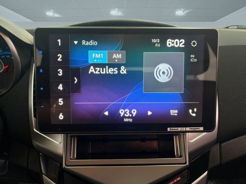 Used 2015 Chevrolet Cruze LT w/ Technology Package image 27