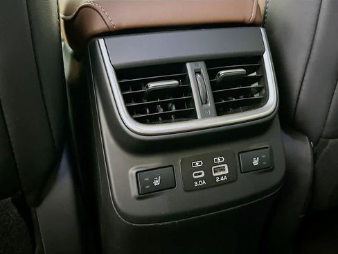Used 2023 Subaru Outback Touring XT AWD/4WD image 13