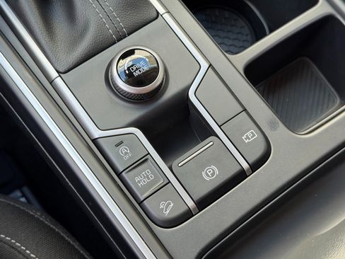 Used 2024 Kia Sorento LX FWD image 28