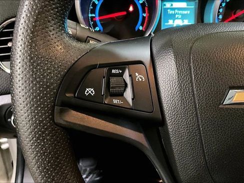 Used 2016 Chevrolet Cruze LT FWD image 20