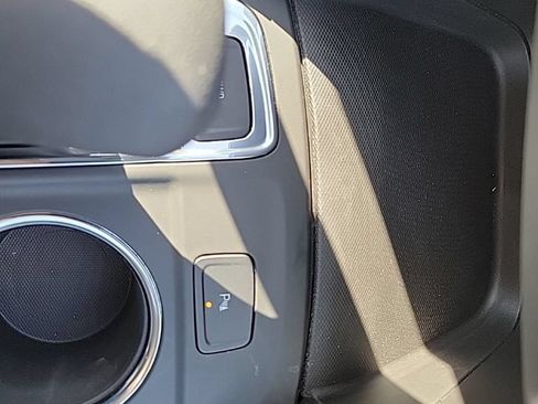 Used 2024 Chevrolet Equinox LT AWD/4WD image 17