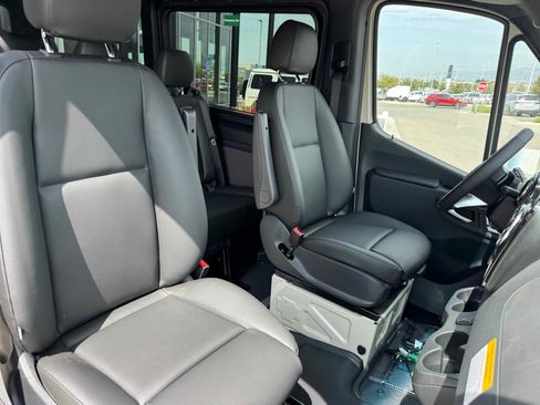 New 2025 Mercedes-Benz Sprinter 2500 image 29