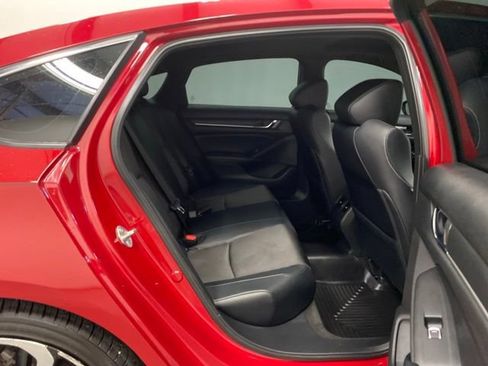 Used 2018 Honda Accord Sport image 27