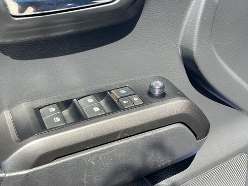 Used 2023 Toyota Tacoma TRD Sport AWD/4WD image 16