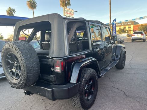 Used 2014 Jeep Wrangler Unlimited Sahara w/ Max Tow Package image 7