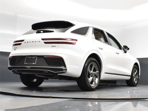New 2026 Genesis GV70 2.5T Select image 14