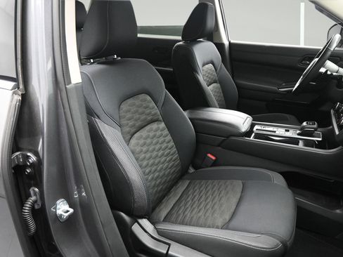 Used 2024 Nissan Pathfinder SV w/ Black Appearance Package FWD image 14