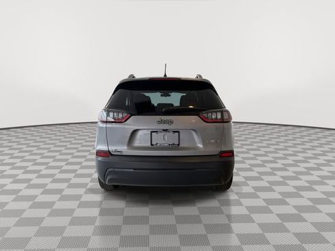 Used 2019 Jeep Cherokee Latitude Plus FWD image 9