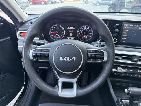 Used 2022 Kia K5 LXS FWD image 23