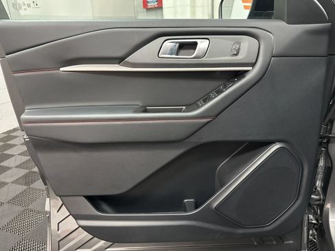 Used 2025 Ford Explorer ST-Line AWD/4WD image 18
