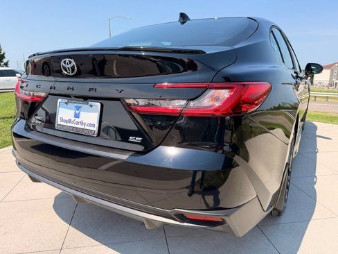 Used 2025 Toyota Camry SE AWD/4WD image 35