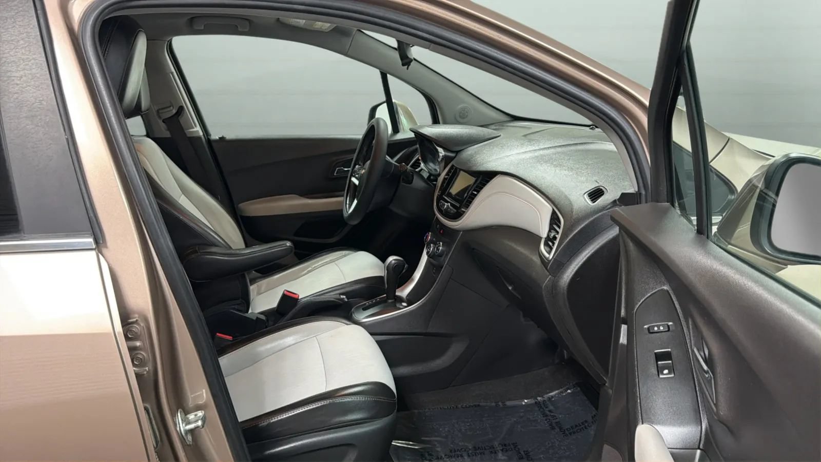 Used 2018 Chevrolet Trax LT w/ Driver Confidence Package FWD image 22