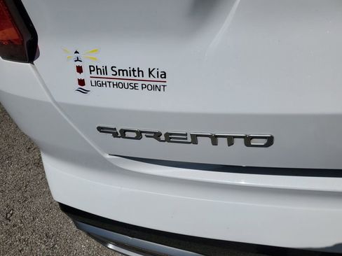 Certified 2023 Kia Sorento SX FWD image 7