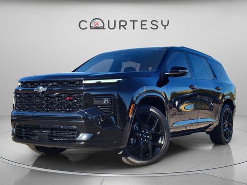 Used 2024 Chevrolet Traverse RS w/ LPO, Floor Liner Package image 1