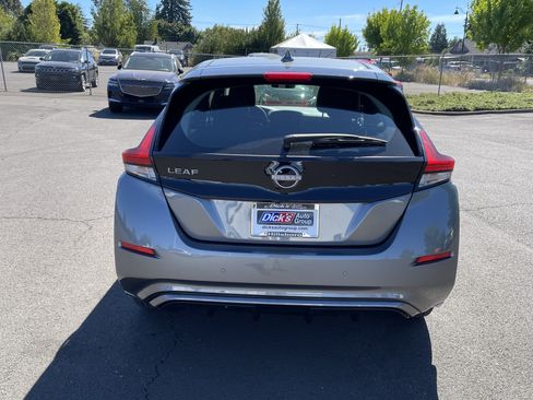 Used 2025 Nissan Leaf S FWD image 4