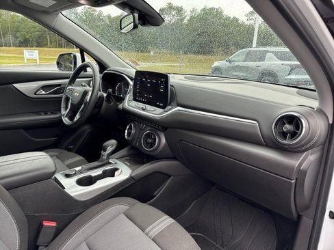Used 2024 Chevrolet Blazer LT w/ Convenience Package image 9