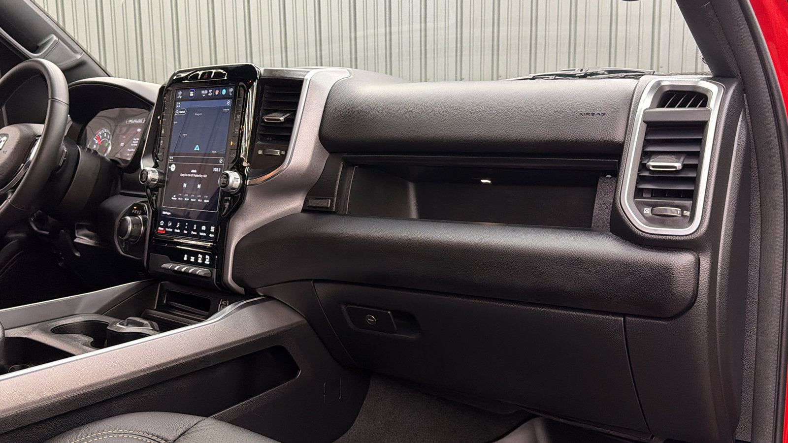 Used 2024 RAM 1500 4x4 Crew Cab image 43