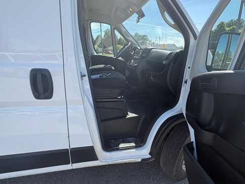 Used 2019 RAM ProMaster 2500 FWD image 9