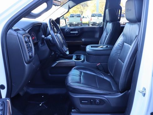 Used 2020 Chevrolet Silverado 1500 High Country w/ Technology Package image 4