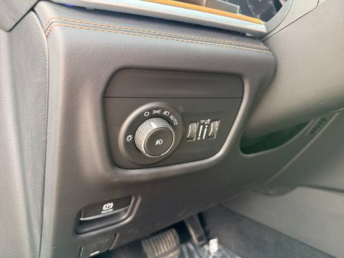 Used 2022 Jeep Grand Cherokee L Summit AWD/4WD image 24