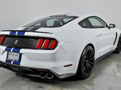 Used 2016 Ford Mustang Shelby GT350 w/ Technology Package RWD image 9