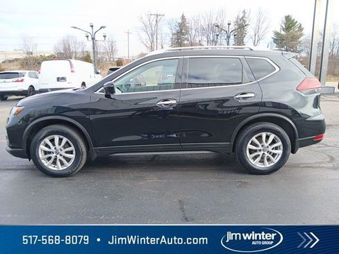 Used 2018 Nissan Rogue SV w/ Premium Package image 11