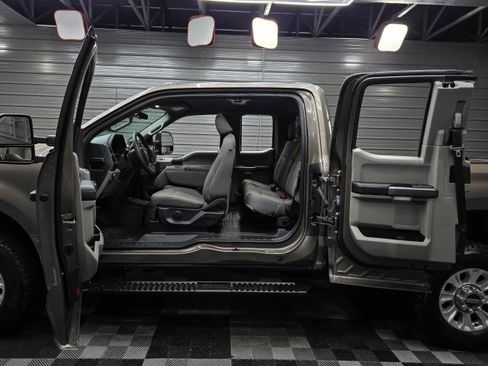 Used 2022 Ford F350 XLT w/ FX4 Off-Road Package AWD/4WD image 20