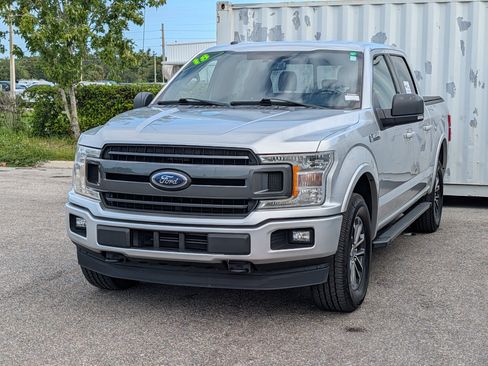 Used 2018 Ford F150 XLT w/ Equipment Group 302A Luxury AWD/4WD image 8