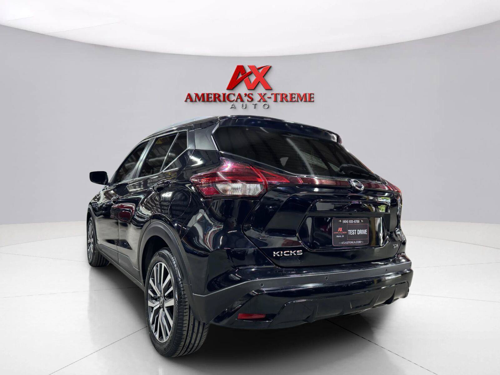 Used 2021 Nissan Kicks SV FWD image 4