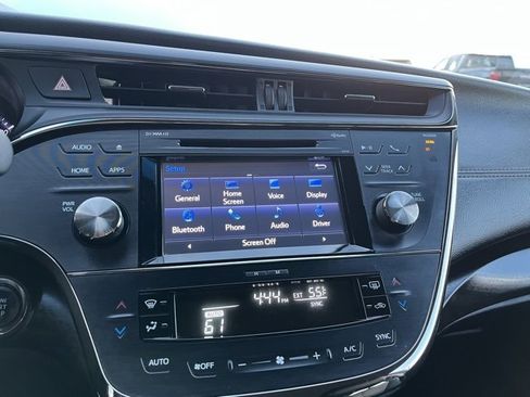 Used 2016 Toyota Avalon XLE image 39