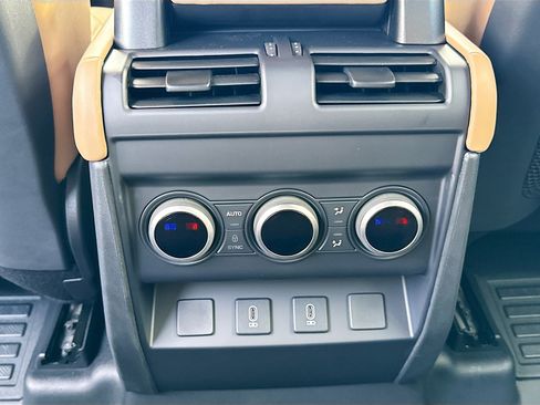 New 2026 Land Rover Defender 110 X-Dynamic SE AWD/4WD image 20