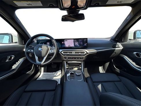 Used 2024 BMW 330i Sedan image 23