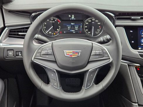 New 2026 Cadillac XT5 Luxury w/ LPO, Floor Liner Package image 11
