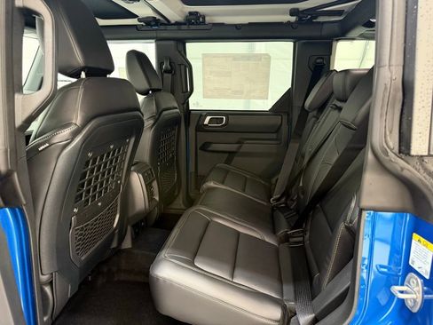 New 2025 Ford Bronco Badlands w/ Sasquatch Package image 18