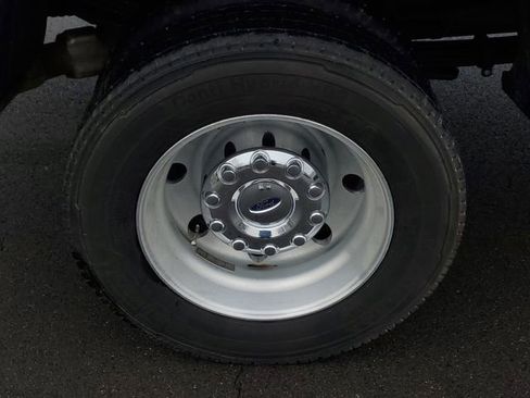 Certified 2023 Ford F450 Lariat w/ Lariat Ultimate Package image 5