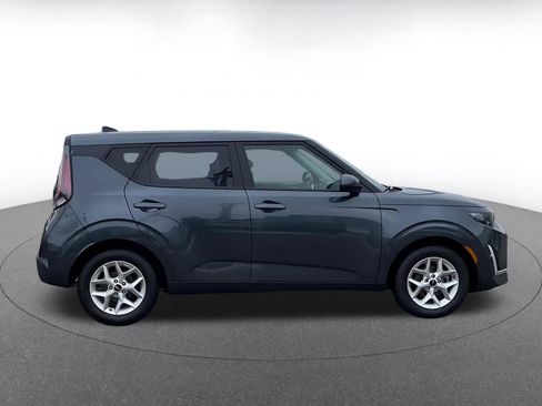 Used 2025 Kia Soul LX w/ LX Technology Package image 16
