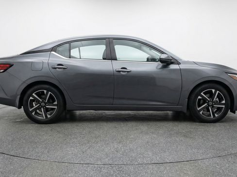 Used 2025 Nissan Sentra SV image 11