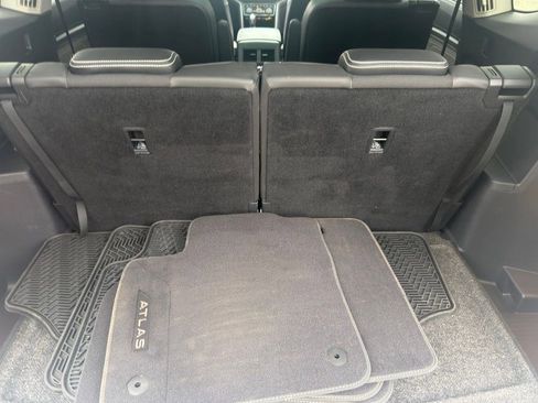 Used 2023 Volkswagen Atlas SEL Premium image 44