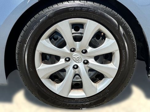 Used 2024 Toyota Corolla LE FWD image 11