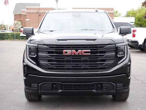 Used 2023 GMC Sierra 1500 Pro w/ Graphite Edition AWD/4WD image 6