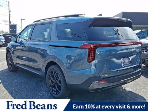 New 2027 Kia Carnival SX Prestige FWD image 3