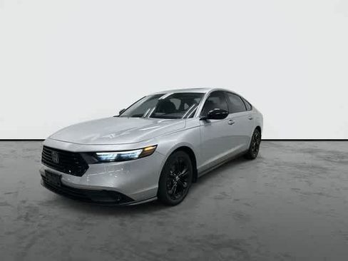 Used 2025 Honda Accord SE image 7
