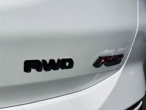 Used 2022 Chevrolet Equinox RS w/ RS Leather Package image 21