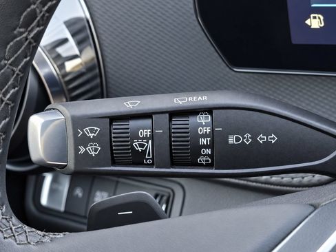 Used 2026 Chevrolet Equinox LT FWD image 25