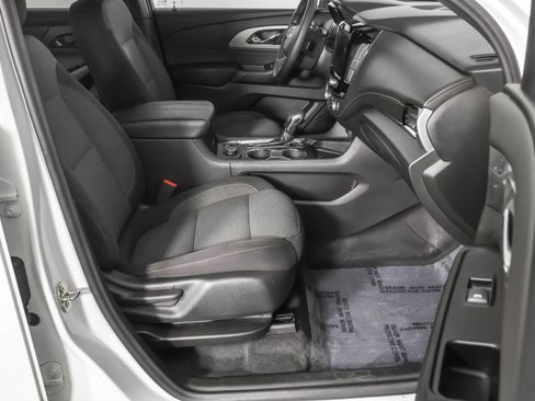 Used 2023 Chevrolet Traverse LT FWD image 47
