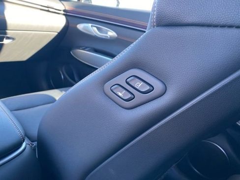 Used 2026 Genesis GV70 2.5T Sport Prestige image 18