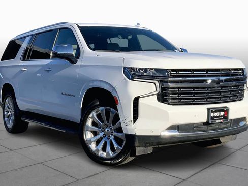 Used 2021 Chevrolet Suburban Premier w/ Premium Package image 3
