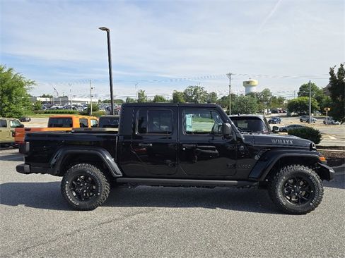 New 2025 Jeep Gladiator Willys image 2