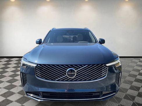 New 2026 Volvo XC90 B6 Plus w/ Protection Package Premier image 8