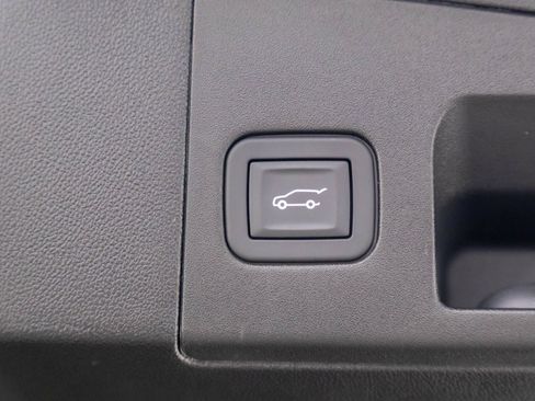 Certified 2025 Cadillac XT5 Premium Luxury AWD/4WD image 29